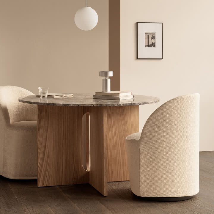 Audo - Androgyne Dining table Ø 120 cm, natural oak / Galaxy gray marble table top