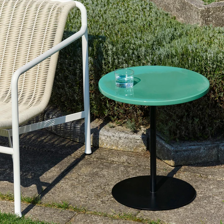 HAY - Pyro side table, Ø 45 cm, black / jade