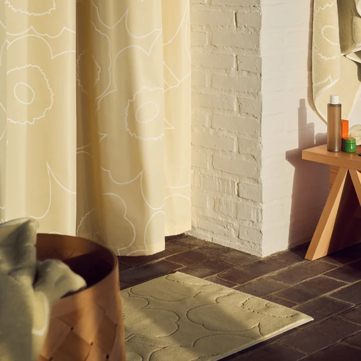 Marimekko - Piirto Unikko bath mat, 50 x 80 cm, straw / off-white