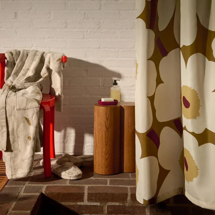 Marimekko - Unikko bathroom accessory set, burgundy