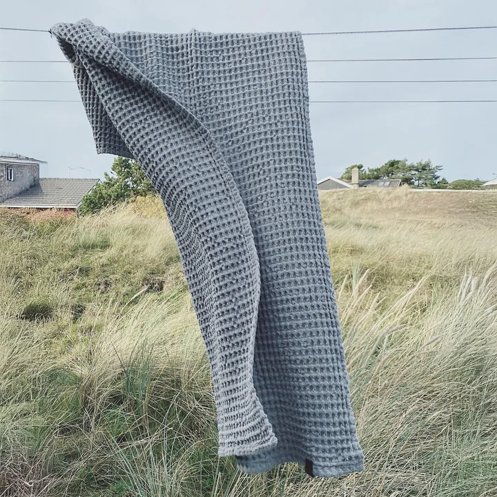 The bath towel with waffle structure from Humdakin, 70 x 135 cm, stone