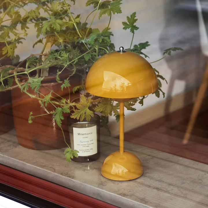 & Tradition - Flowerpot Rechargeable table lamp VP9, glossy, mustard
