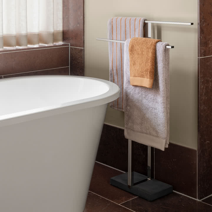 Blomus - Arto Bath towel, 140 x 70 cm, thin stripes, micro chip / tan
