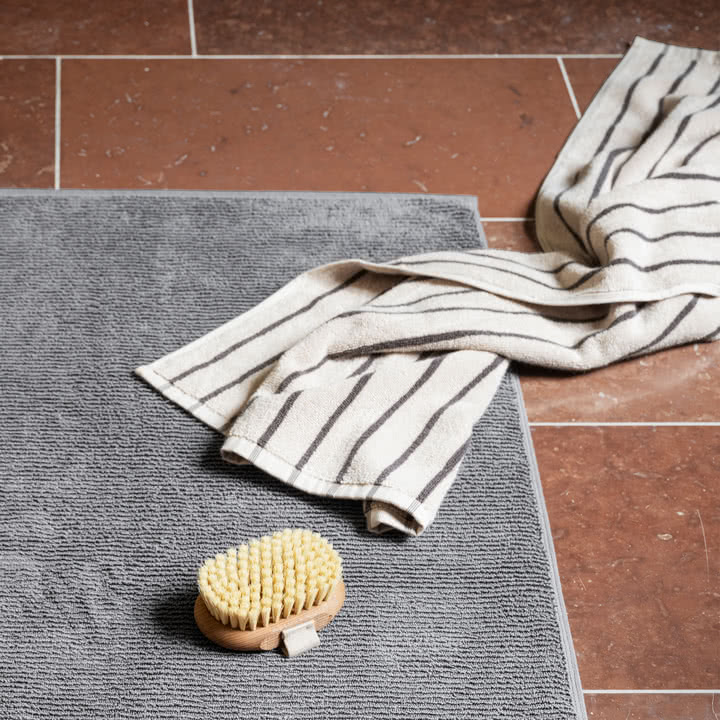 Blomus - Arto Towel, moonbeam / magnet