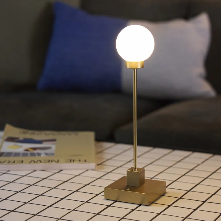 Northern - Snowball LED table lamp with rechargeable battery, brass