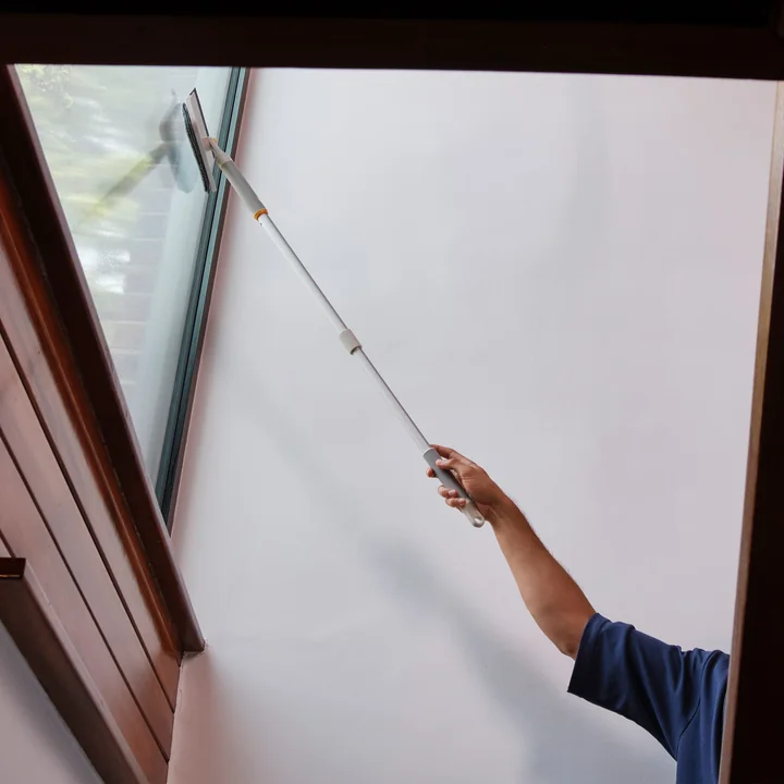 Joseph Joseph - CleanTech 2-in-1 microfiber window wiper and squeegee, stone