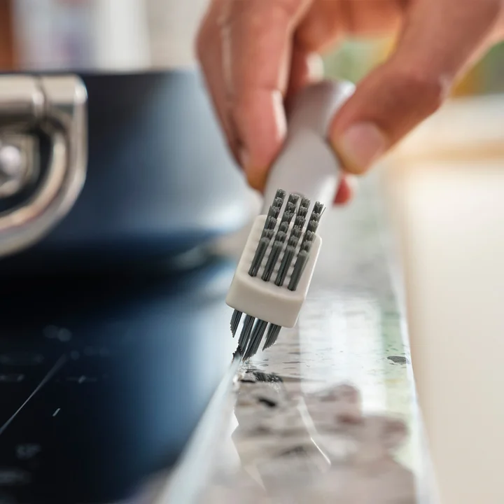 Joseph Joseph - CleanTech 3-in-1 small cleaning brush with handle, light stone