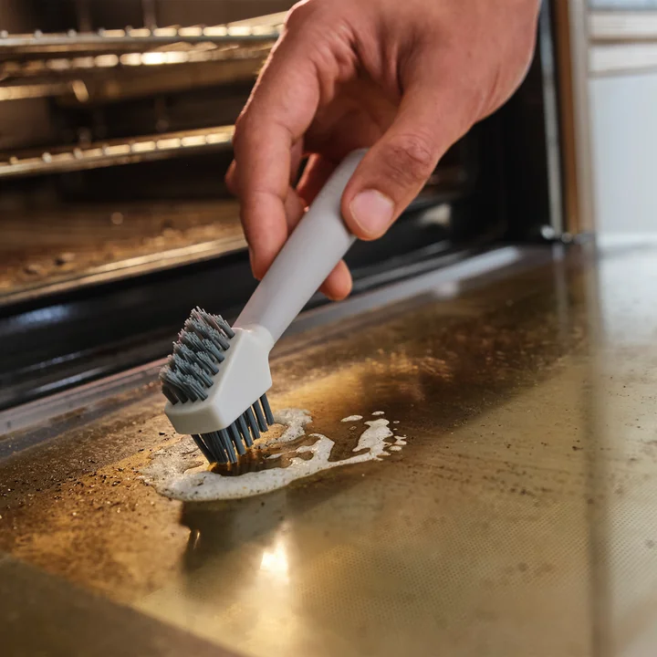 Joseph Joseph - CleanTech 3-in-1 small cleaning brush with handle, light stone