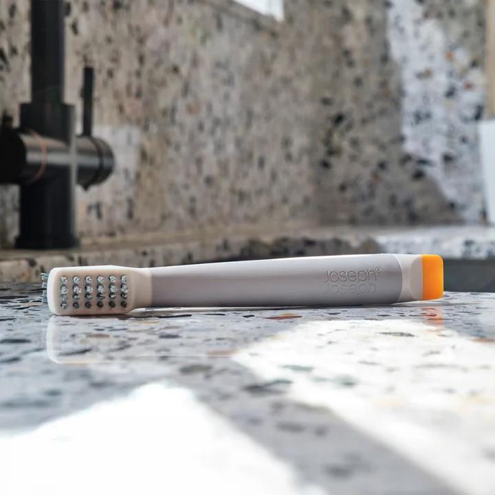 Joseph Joseph - CleanTech 3-in-1 small cleaning brush with handle, light stone