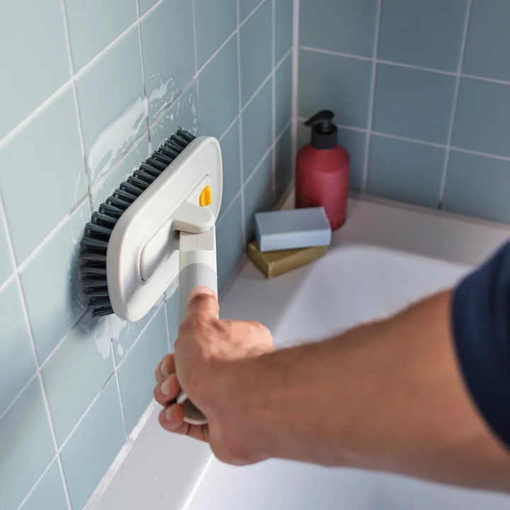 Joseph Joseph - CleanTech scrubbing brush, light stone