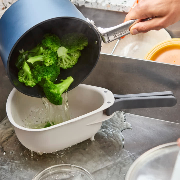 Joseph Joseph - Droplet Kitchen colander with foldable handles, large, stone