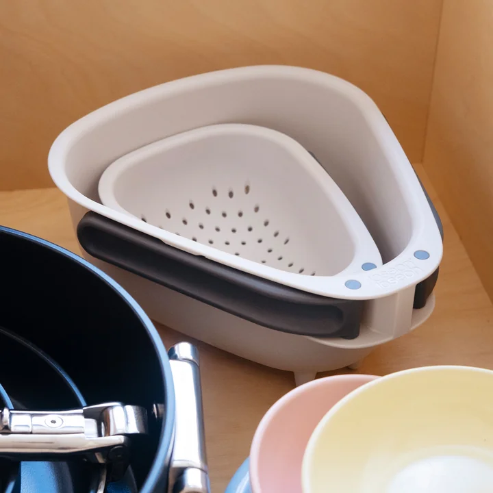 Joseph Joseph - Droplet Kitchen colander with foldable handles, stone