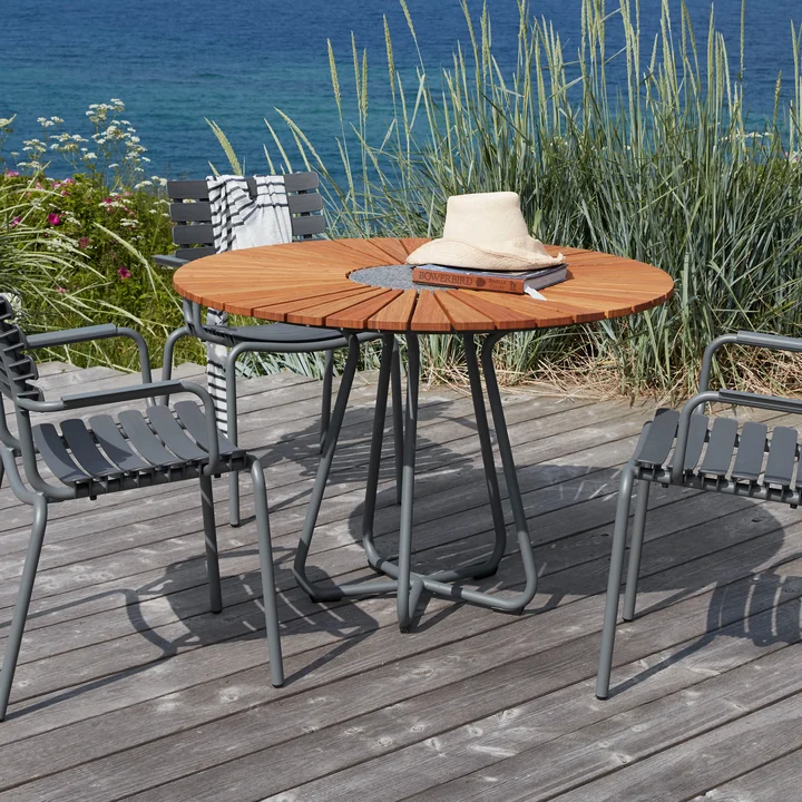 HOUE - CIRCLE Outdoor table