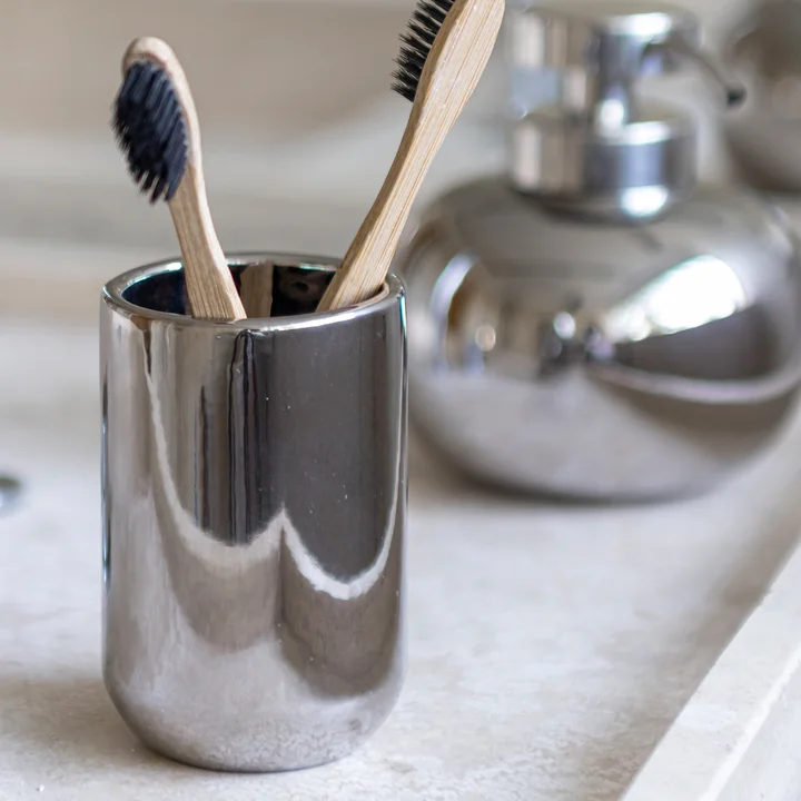 Mette Ditmer - Lotus Play toothbrush holder, chrome