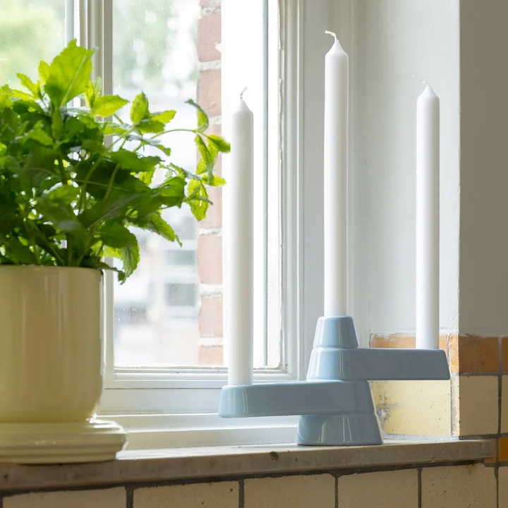 & klevering - Brute candle holder, Ø 8 x 12 cm, blue