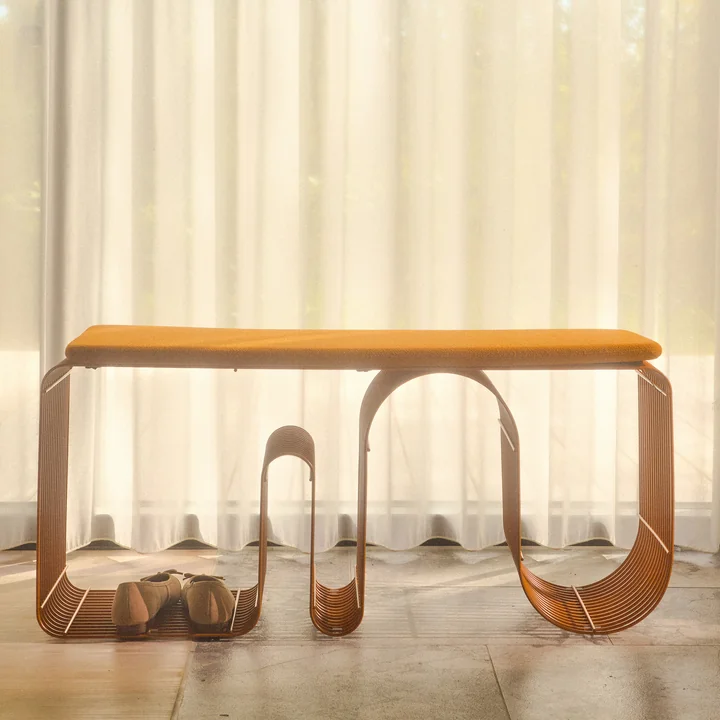 AYTM - Curva Bank, amber