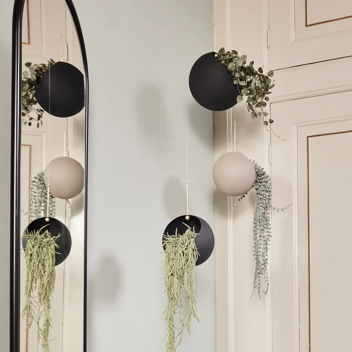 AYTM - Globe Hanging flower pots