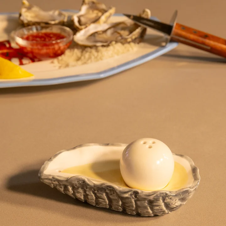 & klevering - Salt and pepper shaker, oyster