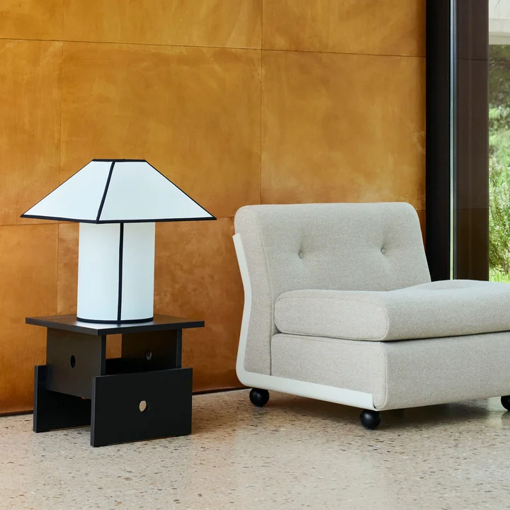 HAY - Ava Pyramid Table lamp Ø 45 cm, white, Woodbox coffee table, black