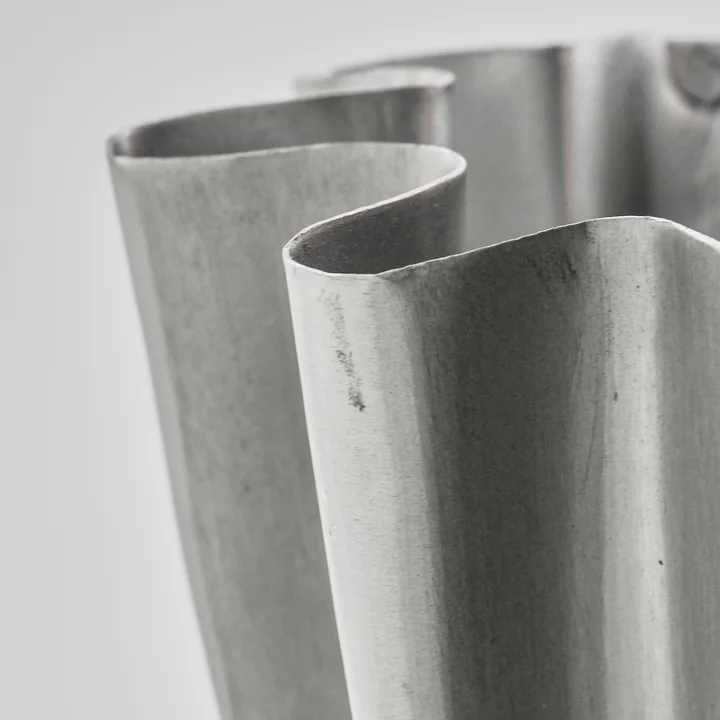 House Doctor - Flood Vase, Ø 12.5 x H 13 cm, brushed silver finish