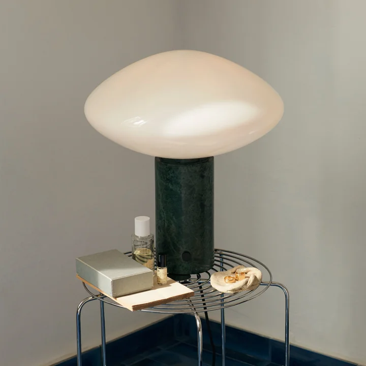 & Tradition - Mist AP17 Table lamp, matt white / guatemala verde