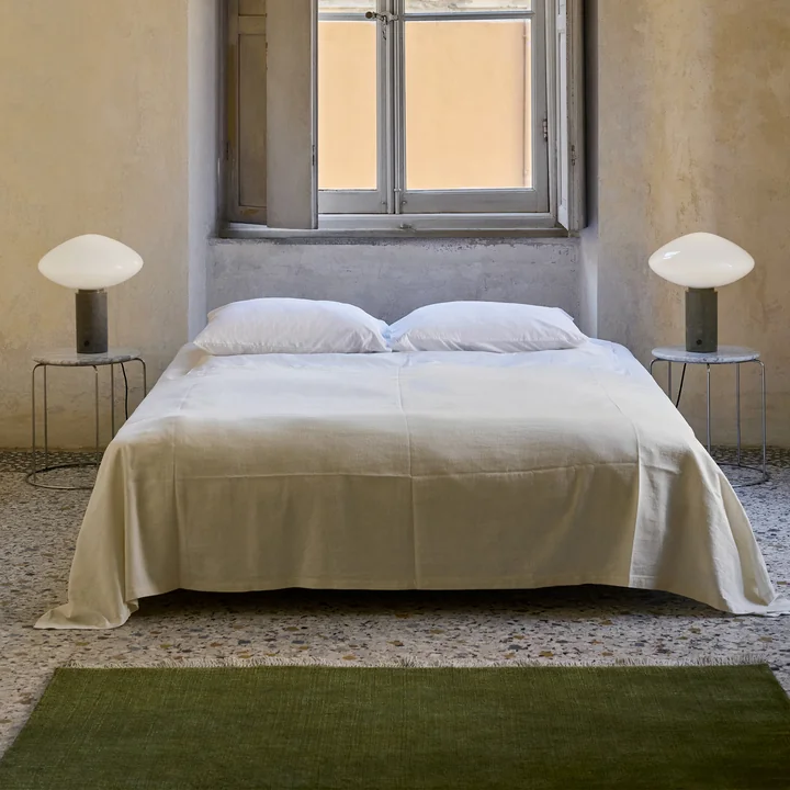 & Tradition - Wire VP11, marble (Bianco Carrara) and Mist AP 17 table lamp