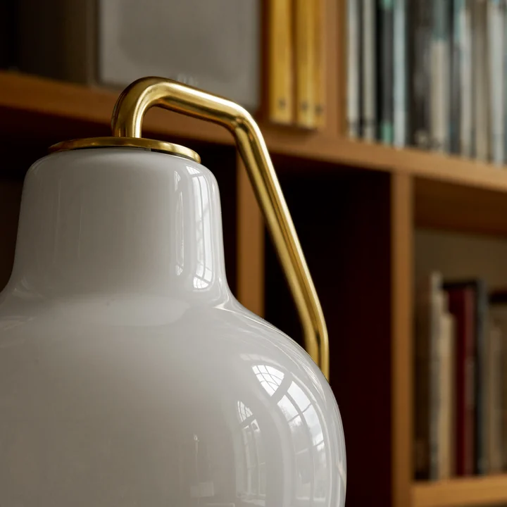 Louis Poulsen - VL Ring Crown table lamp & Floor lamp, brass / opal