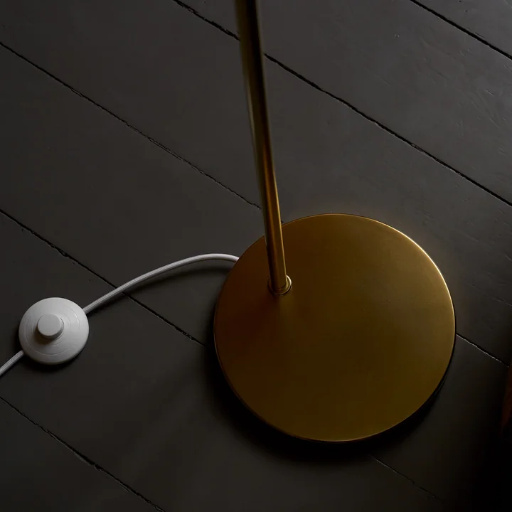 Louis Poulsen - VL Ring Crown table lamp & Floor lamp, brass / opal