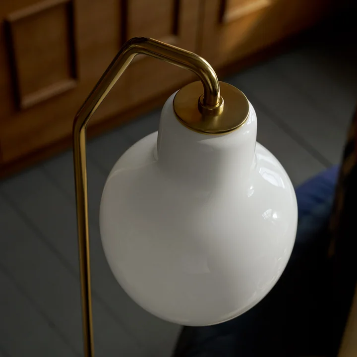 Louis Poulsen - VL Ring Crown table lamp & Floor lamp, brass / opal