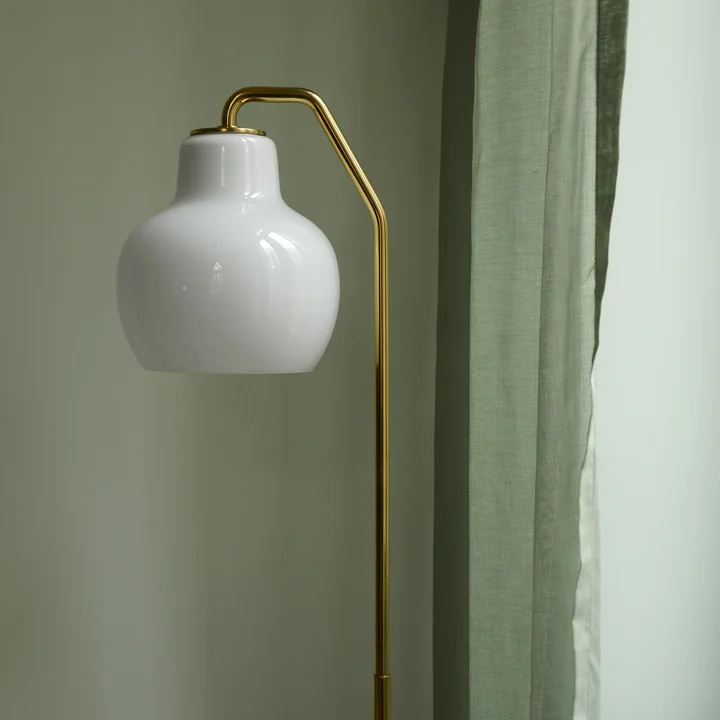 Louis Poulsen - VL Ring Crown table lamp & Floor lamp, brass / opal