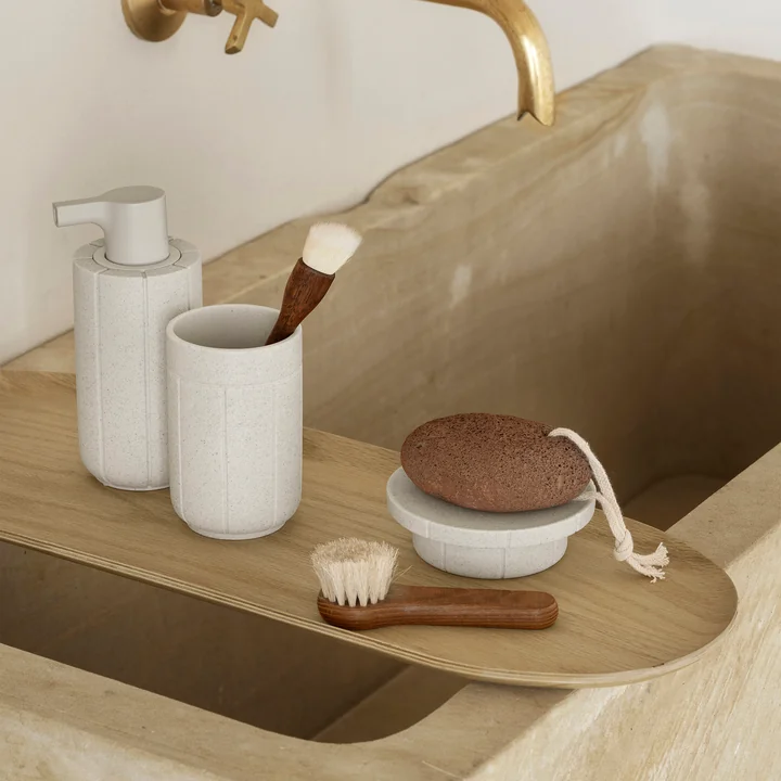 Blomus - Baki tray, oak and Kua Moonbeam collection