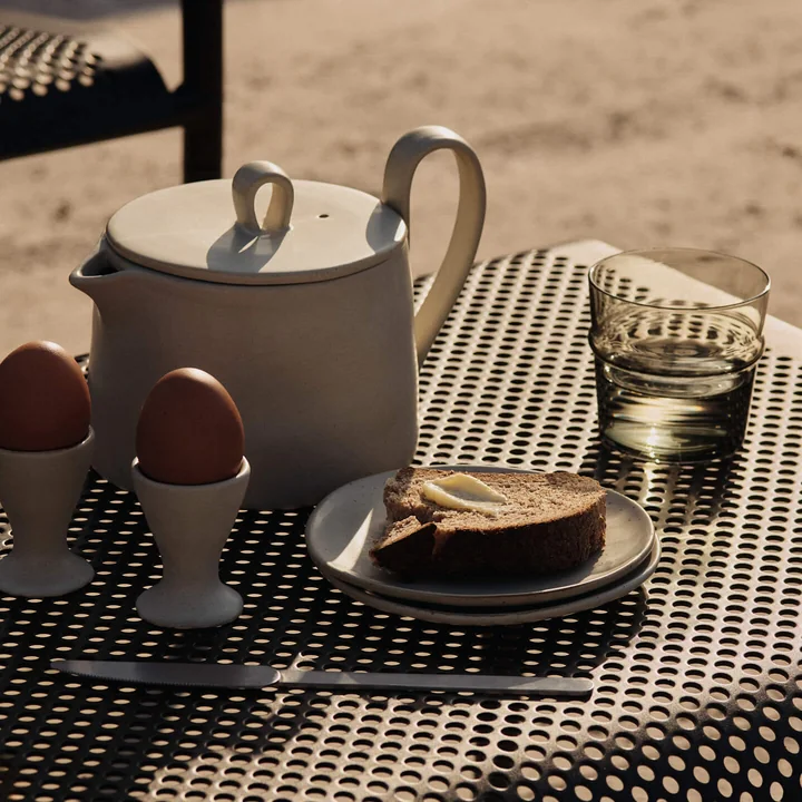 Ferm Living - Flow teapot, 150 cl and egg cup, off-white speckled