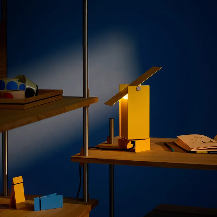 Moebe - Pivoting table lamp, yellow