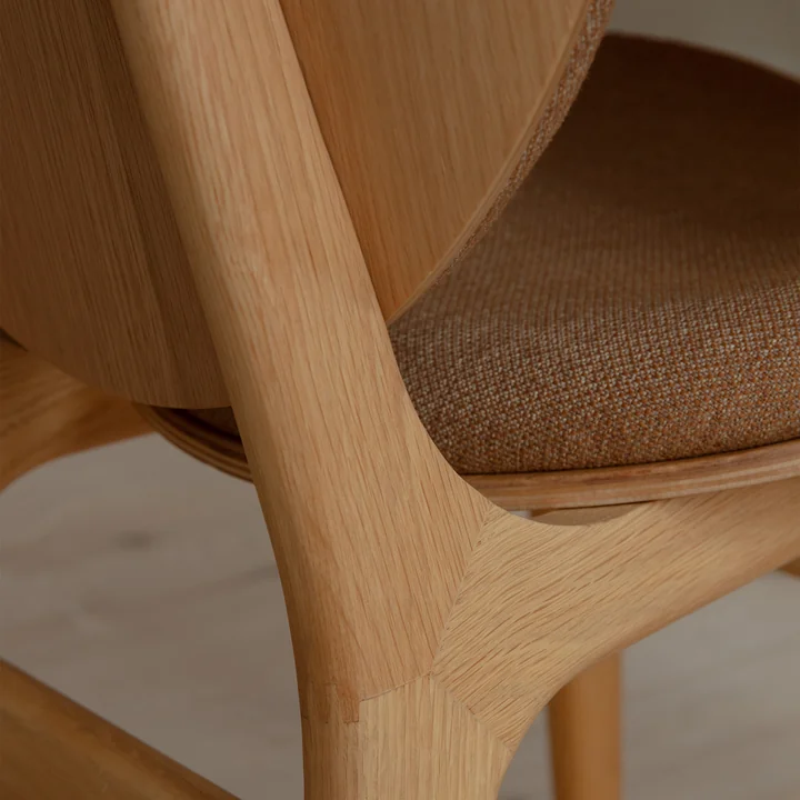 Umage - A Conversation Piece Chair, oak / sugar brown