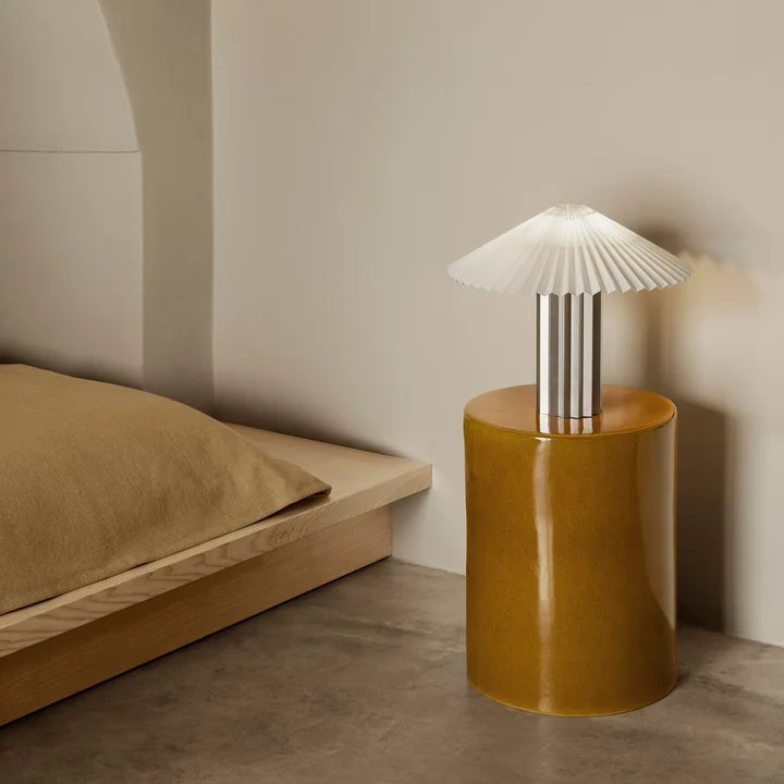 Taite table lamp, lily white by Blomus