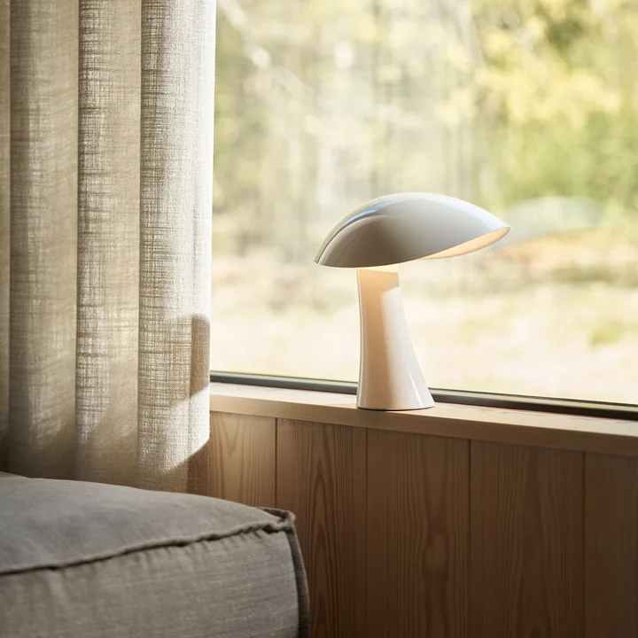 Louis Poulsen - Rumee 220 Portable rechargeable LED table lamp, cloud white