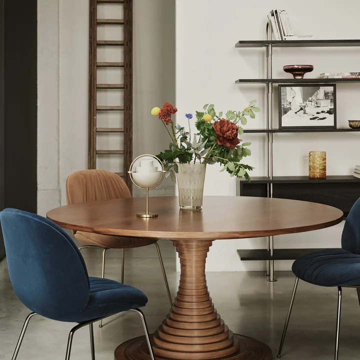 Gubi - Tavolo a Dischi dining table, American walnut