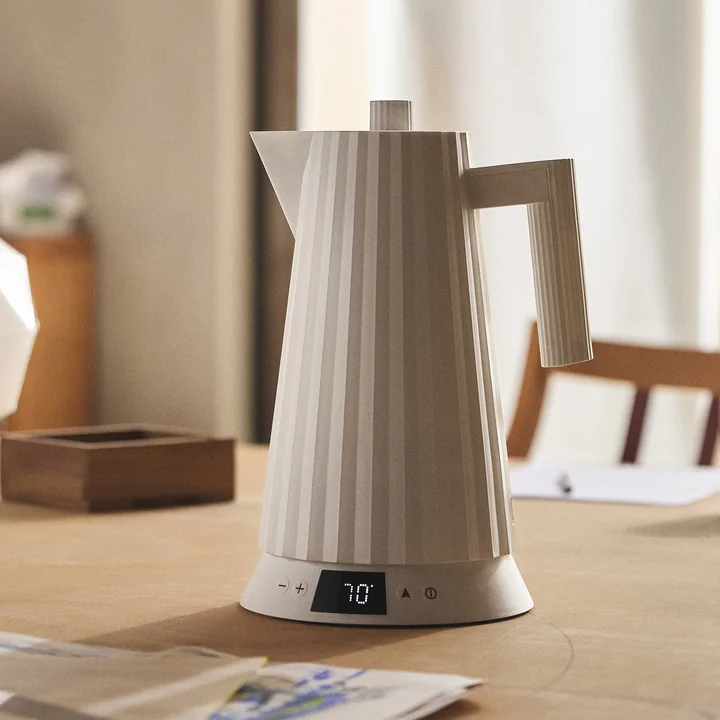 Alessi - Plissé kettle with temperature control