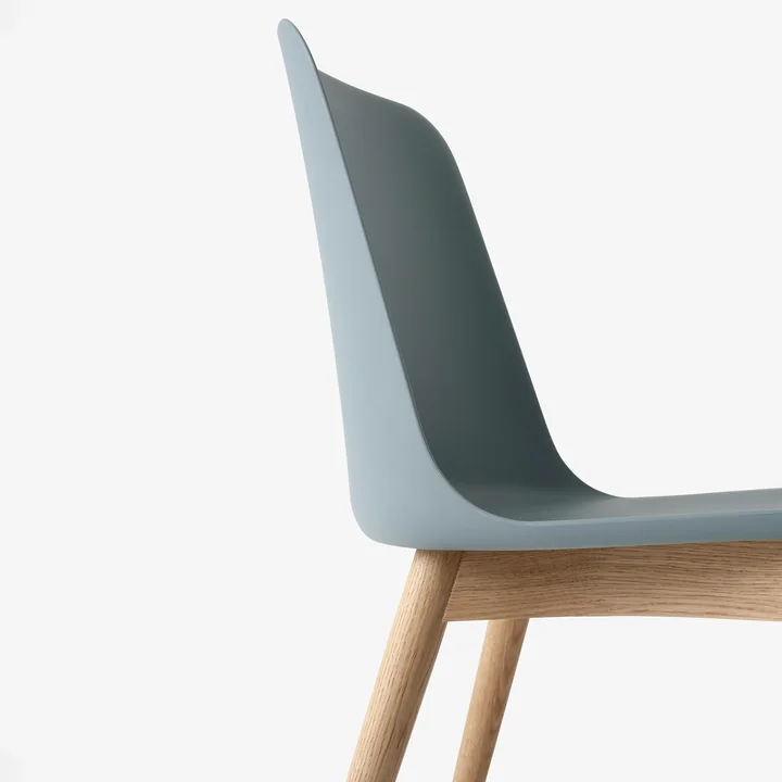 & Tradition - Rely Side Chair HW71, clear lacquered oak / light blue