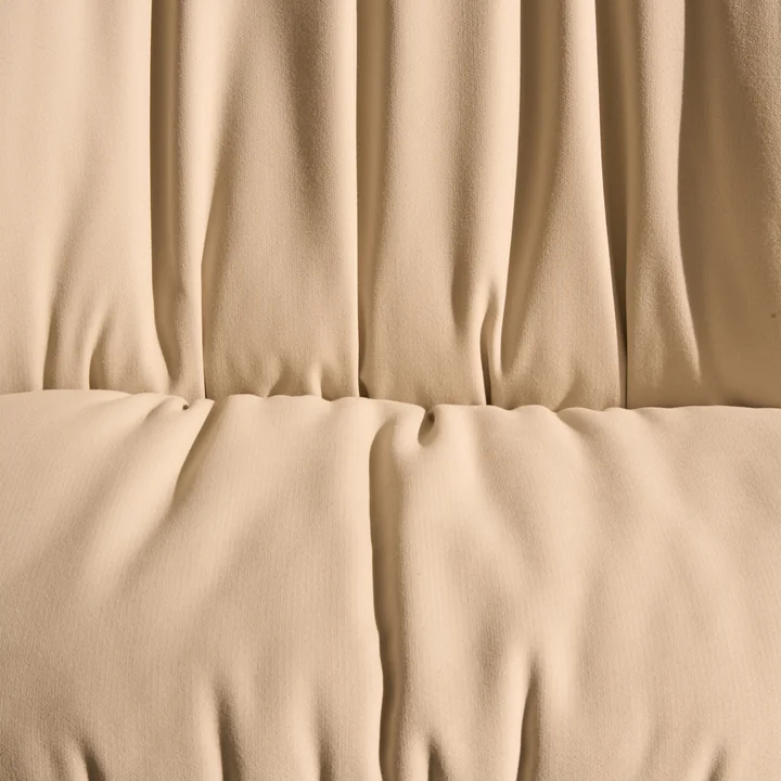 Gubi - Beetle Soft Chair, fully upholstered, black chrome / Reales (001)