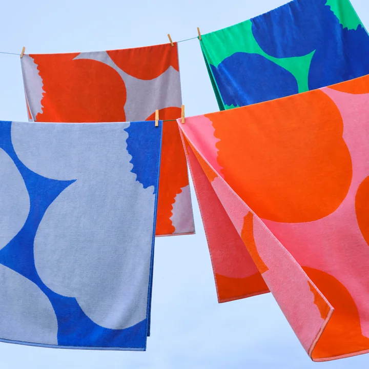 Marimekko - Iso Unikko Bath towel, 100 x 180 cm