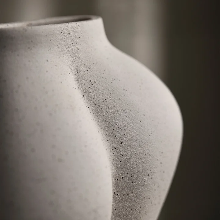 AYTM - Saltare Vases