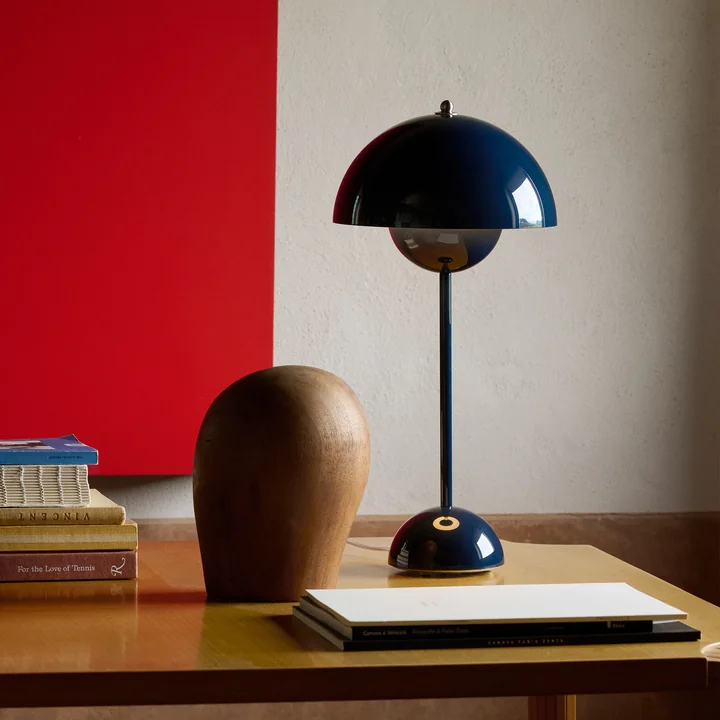 & Tradition - FlowerPot table lamp VP3, steel blue