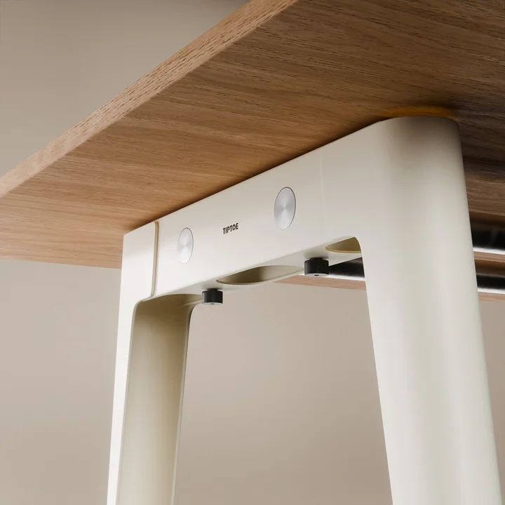 TipToe - NEW MODERN Dining table