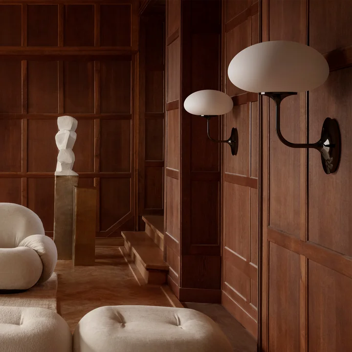 Gubi - Stemlite Wall light, black chrome / opal