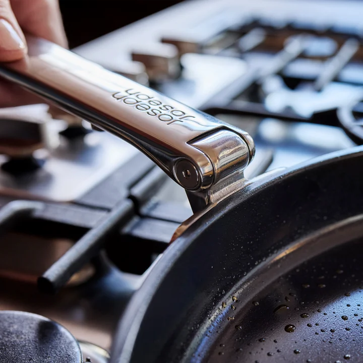 Joseph Joseph - Space Frying pan, non-stick coating