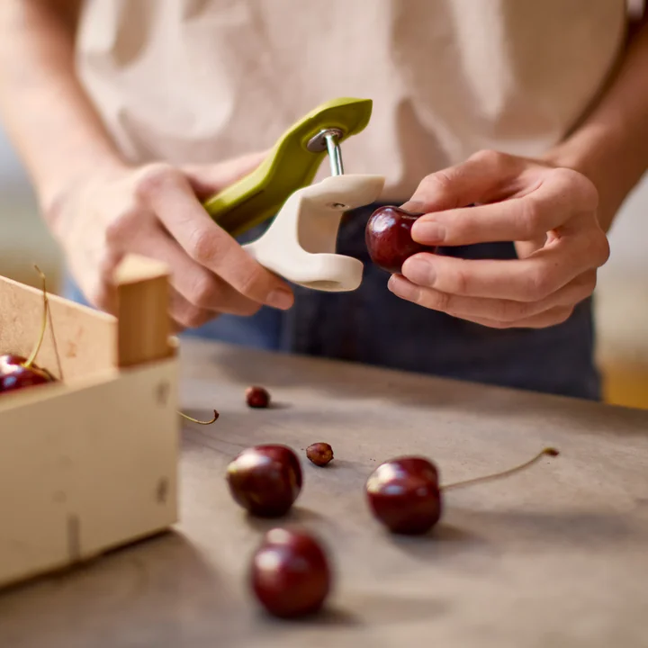 Joseph Joseph - Tweezy 2-in-1 corer, stone / green