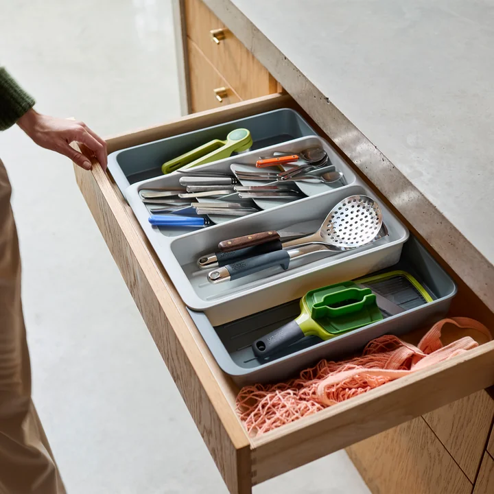 Joseph Joseph - DrawerStore Extendable cutlery tray, light stone