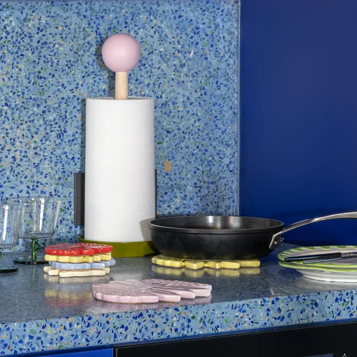 & klevering - Flower trivet and Halma kitchen roll holder