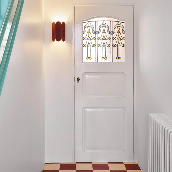 Arcs wall light, auburn red by HAY